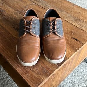 Aldo Casual Shoe - Size 10 - Excellent Condition